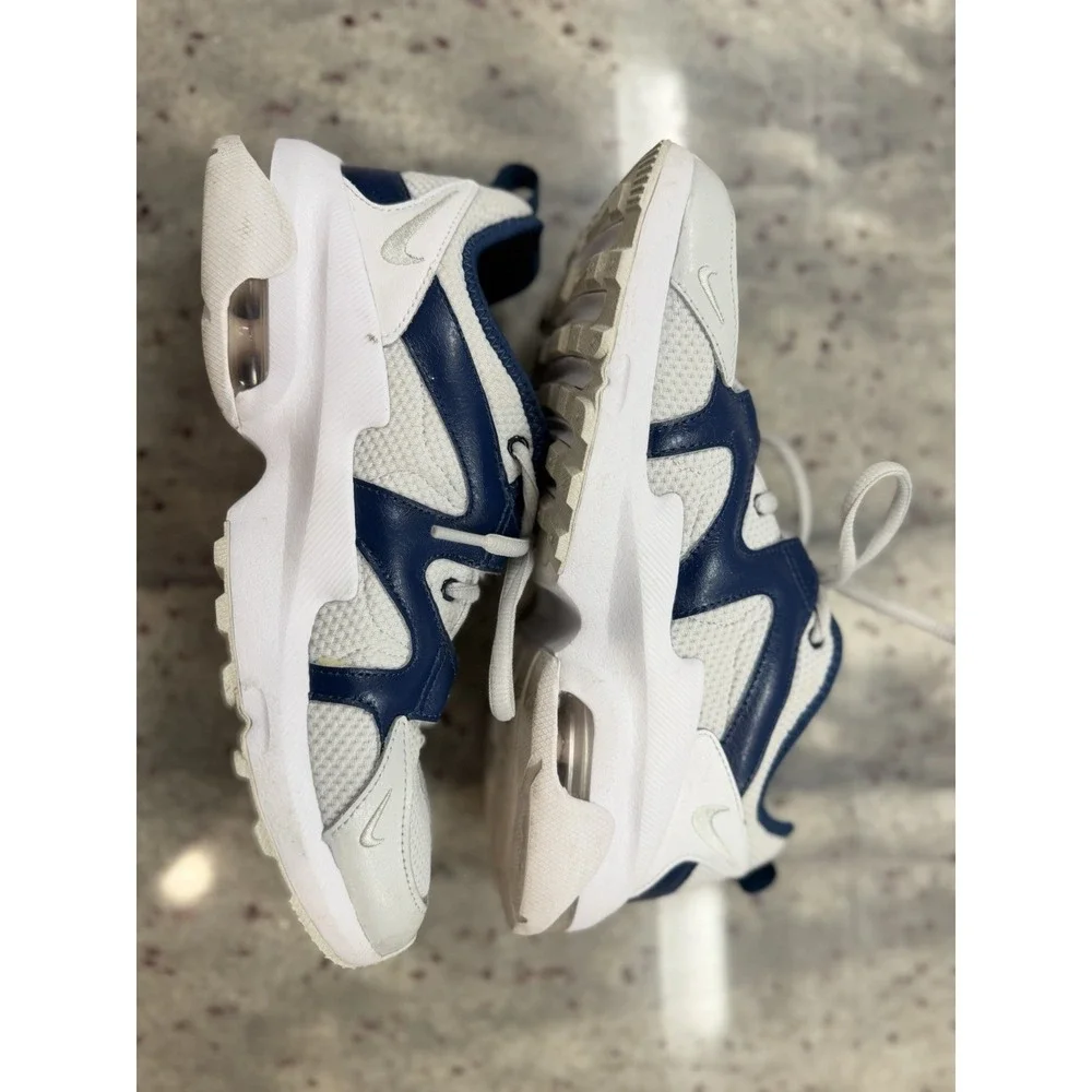 Nike Air Max Graviton Women's AT4404-106 Running Shoes Sneakers Size 8.5